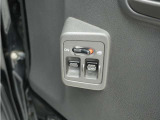 ◆パワーウィンドウスイッチ◆運転席から全席の窓の開閉操作を行うことが出来いつでも換気ができます!