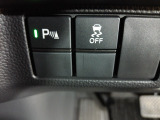 パーキングセンサーや横滑りを防ぐVSA等のスイッチ類は運転席の右側、手の届きやすい位置にあります。