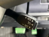 【クルーズコントロール】高速道路もラクラク走行。アクセルを離しても一定速度で走行ができ、長距離運転時の負担を軽減!加速・減速も簡単なスイッチ操作で調整できます。