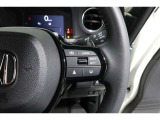 Hondaセンシングの機能のひとつ、アダプティブクルーズコントロール付!アクセルから足を離しても設定したスピードと前車との車間を保ち走行してくれます!車線維持もアシスト☆高速道路で疲労軽減ですね☆