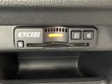 ハンドルの右下にETC2.0がついています。高速道路の料金所の通過も楽々です!。 カードの取り出しもしやすい場所についています。