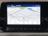 【メーカーナビ】9インチの大画面モニターを搭載し、Apple CarPlayへのワイヤレス接続やAndroid Autoにも対応。