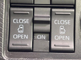 【両側パワースライドドア】スマートキーや運転席のスイッチで後席両側スライドドアの開閉が可能♪電動だから力を入れてドアを開ける必要が無く、小さなお子様でも簡単に開け閉めでき快適です♪