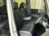 当車両は、次のお客様に気持ちよくお乗りいただくため、専門スタッフによる【徹底シートクリーニング】を施工済みです!