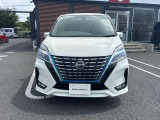 セレナ 1.2 e-POWER ハイウェイスターV 
