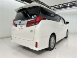 沢山乗れるのがこの車の魅力!2台で移動しないと・・・なんて時もこの車なら1台で!大活躍です♪