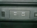 USB入力端子が装備されております。(タイプA,タイプC)それぞれ対応しています。