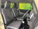 運転席シート廻りは使用感も少なく、良好な状態となっています。前オーナー様が丁寧に使っていたことがよくわかりますね。