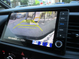 リアカメラのお写真です。駐車が苦手な方でもラクに駐車が行えますね。