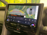 【パノラミックビューモニター】専用のカメラにより、上から見下ろしたような視点で360度クルマの周囲を確認することができます☆死角部分も確認しやすく、狭い場所での切り返しや駐車もスムーズに行えます。