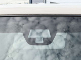【スズキ セーフティサポート】走行中に前方の車両等を認識し、衝突しそうな時は警報とブレーキで衝突回避と被害軽減をアシスト。より安全にドライブをお楽しみいただけます。