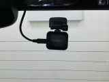 後方にもドライブレコーダーのカメラ(社外品)が付いています。前後両方でお車の周りを監視・記録いたします。