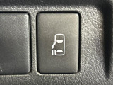 【パワースライドドア】スマートキーや運転席のスイッチでスライドドアの開閉が可能♪電動だから力を入れてドアを開ける必要が無く、小さいお子様でも、重い荷物を持っている時もラクに開け閉めできます♪
