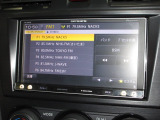 ナビゲーションはカロッツェリアメモリーナビ を装着しております。AM、FM、CD、DVD再生、Bluetooth、フルセグTVがご使用いただけます。初めて訪れた場所でも安心ですね!