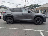 車両右側面です。