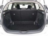 ☆普段のお買い物では十分な荷室空間ですね♪