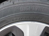 タイヤサイズは、185/60R15です。