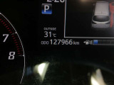 走行距離は10万キロを超えていますが、トヨタならではの耐久性で、まだまだ快適に走り続けられる一台です。