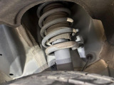 お車を安心してお乗りいただく為には、足回りの定期点検が欠かせません。サービスサポート(有償保証)では無料点検もご提供しており、安心のカーライフをお過ごしいただけるサポート体制が整っています。