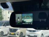バックミラーにもアラウンドビューモニターの映像が映せます