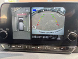 アラウンドビューモニターは車庫入れの強い味方となってくれます。上から車を見下ろすように視ることで、駐車場枠内にビシッと真っ直ぐ停めれます!☆一度使ったらわかって頂けます☆