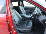 高級感のある内装は、シートの痛みや擦れも少なくご満足いただける事と思います。【インテリアガードコーティング】にて、コンディション維持も容易となるご提案も可能でございます。お気軽にお申し付け下さい。