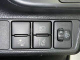 オートマチックハイビームとは、先行車や対向車のライトを認識し、ハイビームとロービームを自動で切り替える機能です。夜道の視界を確保します。詳細は販売店スタッフまでおたずねください。
