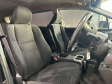 運転席も広々としており運転しやすい環境を実現しています☆室内クリーニングも実施済みです。