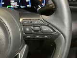 ステアリング右側に車間距離切り替えスイッチ・LTA(レーントレーシングアシスト)スイッチ・レーダークルーズコントロール(全車速追従機能付き)スイッチ・オーディオスイッチが付いています。