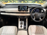 アウトランダー PHEV 2.4 P 4WD 