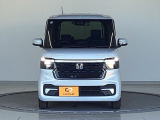 CAR PLAT(カープラット)は、CAR(クルマ)+PLAT(プラットフォーム)の名の通り、あらゆるクルマが集まり、プラッと気軽に立ち寄り、豊富な選択肢の中から自分にぴったりの一台に出会えるお店です
