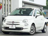 大人気の500C ボサノバホワイトにベージュトップが、とてもおしゃれです