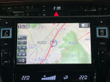 【フルセグTV付ナビゲーション】使いやすいナビで目的地までしっかり案内してくれます。各種オーディオ再生機能も充実しており、お車の運転がさらに楽しくなります!!