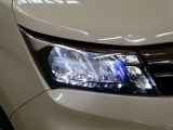 LEDヘッドライトです。デザイン性がよくとても明るいので、夜間の走行や悪天候でも安心です。しかも長寿命!