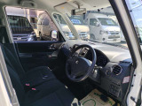 エンジンは直列3気筒DOHC12バルブVVT(54ps ※カタログ数値)。 市販車では世界初採用(当時)となる、前進2段の変速機構と従来のベルト式CVTを組み合わせた副変速機構付CVTを採用。