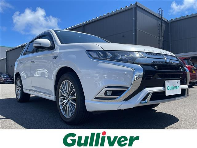 アウトランダーPHEV 2.4 G プラスパッケージ 4WD 4WD ワンオーナー