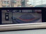 狭い場所での駐車やすれ違いなどでより的確な運転操作に役立つ360&deg;ビューモニターが装備されています。
