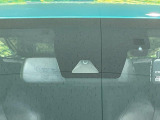 【トヨタセーフティセンス】走行中に前方の車両等を認識し、衝突しそうな時は警報とブレーキで衝突回避と被害軽減をアシスト。より安全にドライブをお楽しみいただけます。