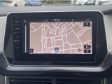 スマートフォン用アプリ[Apple CarPlay][Android Auto]対応の純正ナビ Discover Pro を装備、ラジオのほか、USB、Bluetoothハンズフリー通話にも対応。