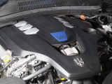 マセラティの100年の歴史が詰まった、3リッターV6ツインターボエンジン。是非店頭でその走りやエギゾーストを、肌で、耳でご体感ください。