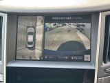 駐停車には便利なアラウンドビューモニター搭載。サイドモニターの切り替えも可能です。
