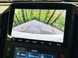 【バックカメラ】駐車時に後方がリアルタイム映像で確認できます。大型商業施設や立体駐車場での駐車時や、夜間のバック時に大活躍!運転スキルに関わらず、今や必須となった装備のひとつです!