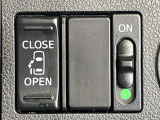 【パワースライドドア】スマートキーや運転席のスイッチでスライドドアの開閉が可能♪電動だから力を入れてドアを開ける必要が無く、小さいお子様でも、重い荷物を持っている時もラクに開け閉めできます♪
