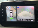 【アラウンドビューモニター】車を上から見下ろしているかのような映像で周囲の状況がひと目で確認、狭い駐車場に駐車するときも安心です♪