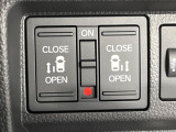 【両側パワースライドドア】スマートキーや運転席のスイッチで後席両側スライドドアの開閉が可能♪電動だから力を入れてドアを開ける必要が無く、小さなお子様でも簡単に開け閉めでき快適です♪