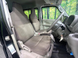 運転席シート廻りは使用感も少なく、良好な状態となっています。丁寧に使われていたことがよくわかりますね。