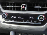 デュアルオートエアコン搭載☆運転席と助手席でエアコンが独立しているのでドライバーも同乗者もより快適にドライブができます♪