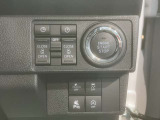ダイハツディーラーでは「ダイハツ認定U-CAR」という基準を設け、車選びに詳しくないお客様でも「安心して選べる」をご提供しています。