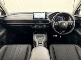 いつでも気持ちよく運転できて、使い勝手のいい収納や体をケアするシート、細部にまでこだわったインテリア♪