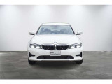 BMWのまさに「顔」ともいえる「キドニー・グリル」は、他の追随を許さない存在感を誇り、「キドニー・グリル」を見かけただけでBMWの風格を感じさせます!!